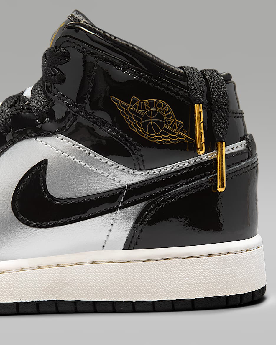 Air Jordan 1 Mid SE Big Kids Shoes